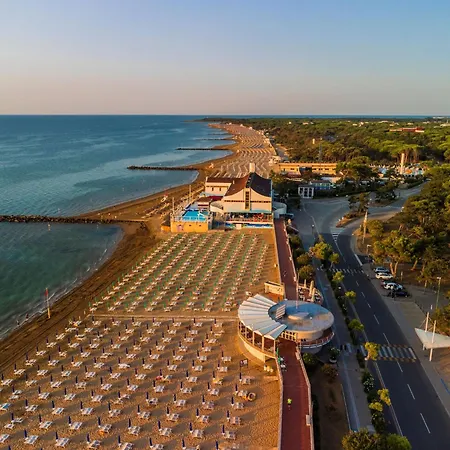 Bright Top-floor Near The Sea Διαμέρισμα