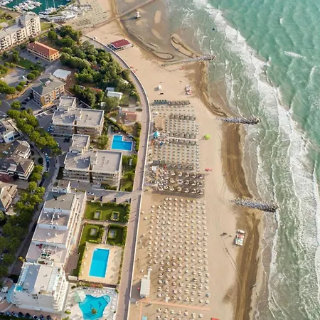 Bright Top-floor Near The Sea Lignano Sabbiadoro